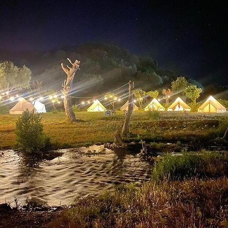 Riverside Bunec Camping Piqeras Экстерьер фото